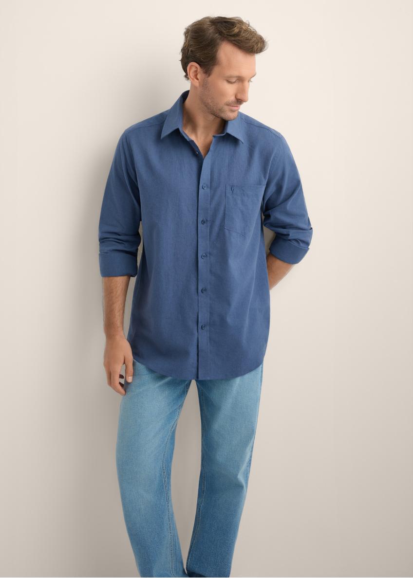 Men's navy blue linen-blend shirt KOSMT-0379-7H(W26) - front view of the product, on a model, against a light background. Half of the silhouette visible.