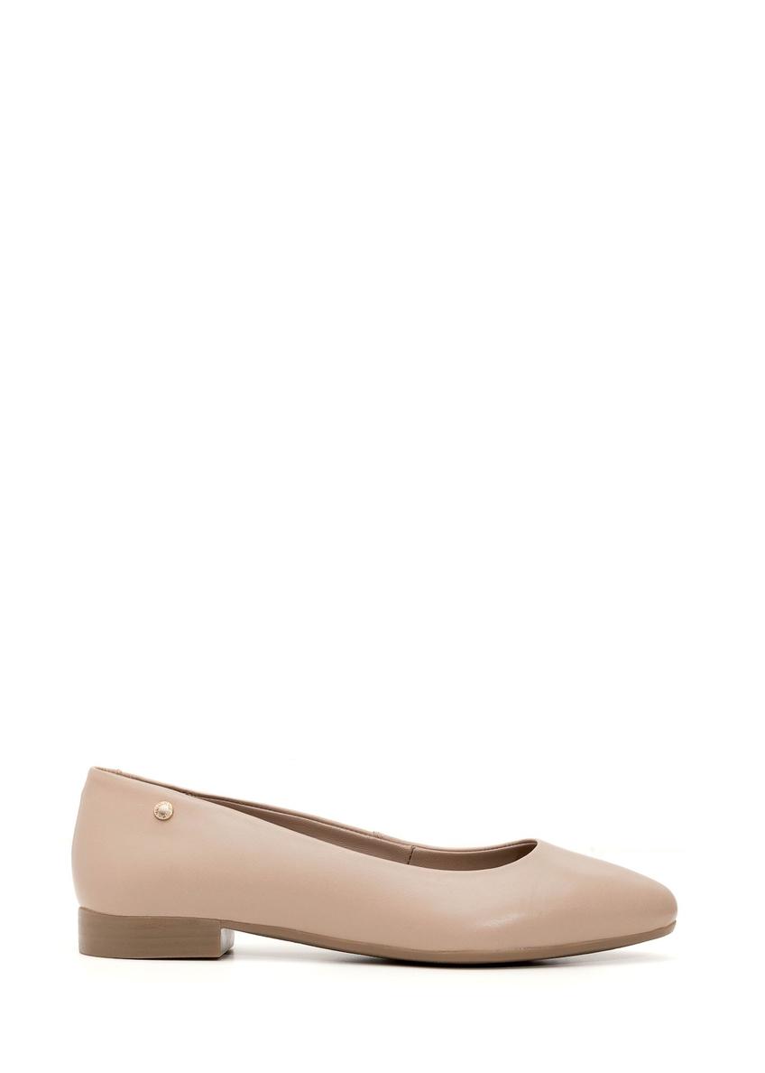 Dark beige leather women's ballet flats BUTYD-1049A-1B(Z26), side product view on white background.