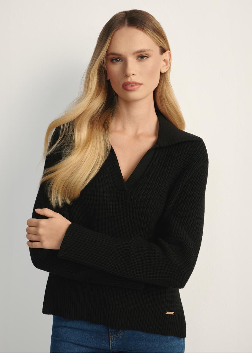 Black women's sweater with collar SWEDT-0239-99(Z25), front view of the product on the model. Half of the silhouette visible.