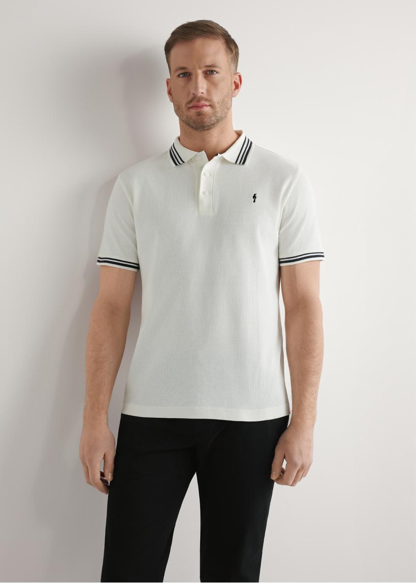 Cream men's polo shirt POLMT-0091-0B(W26), front view of the product on the model. Half of the silhouette visible.