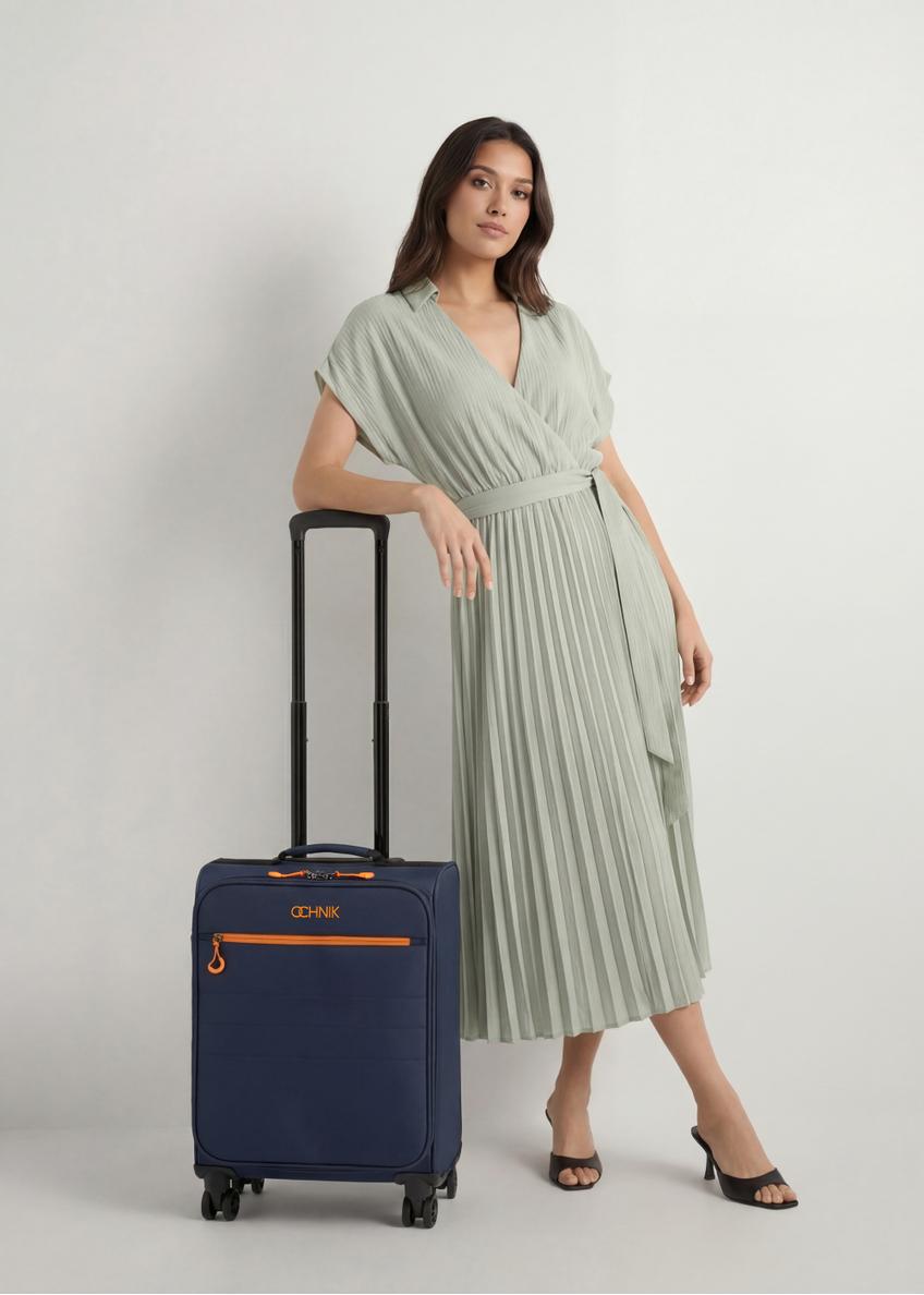 Small suitcase on wheels WALNY-0045-7D-19(W26)