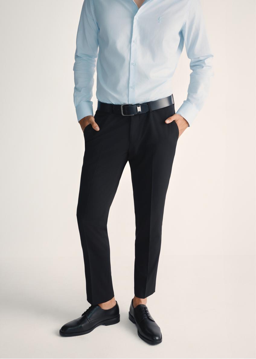 Black men's leather shoes BUTYM-0512-99(Z25), front view of the product on the model's feet against a light background.