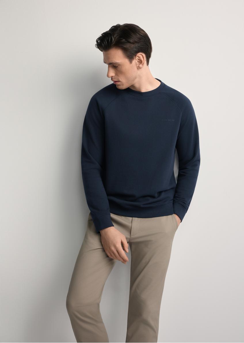 Men's navy blue cotton sweatshirt BLZMT-0076-68(Z25), front view of the product on the model. Half of the silhouette visible.