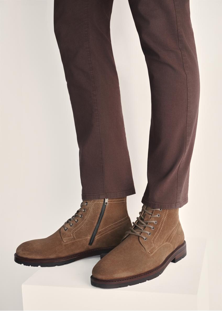 Men's suede ankle boots BUTYM-0522-82(Z25), product view on model's feet against a light background.