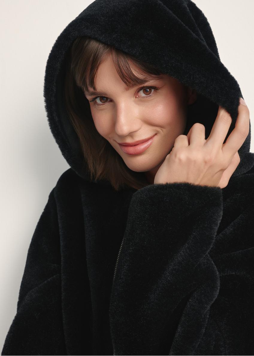 Women's black fur coat with hood FUTDP-0073-99(Z25)