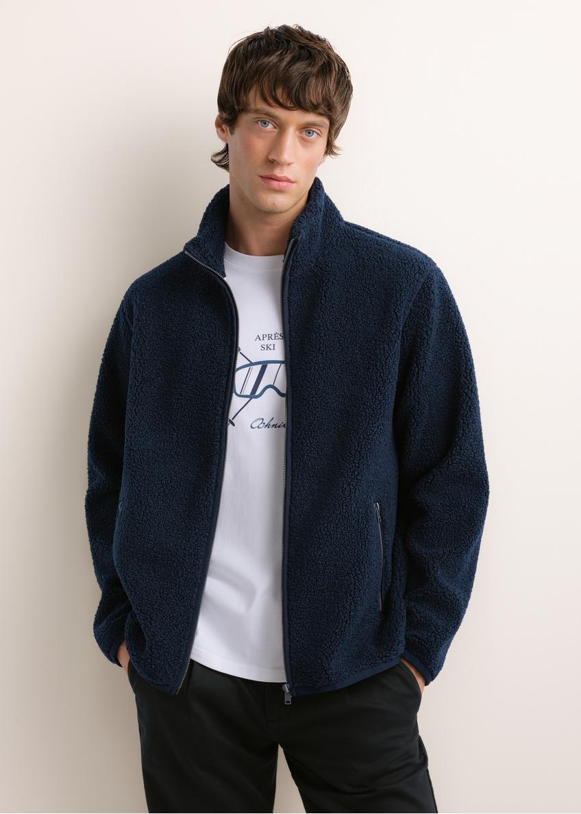 Men's dark navy cotton sweatshirt BLZMT-0088-7E(Z26); front view of the product on a model. Half-body shot.