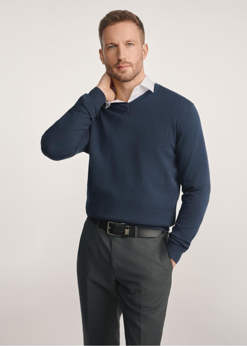 Men's navy blue sweater with logo SWEMT-0159A-7E(Z26) - front product view of the model against a white background. Half of the silhouette visible.