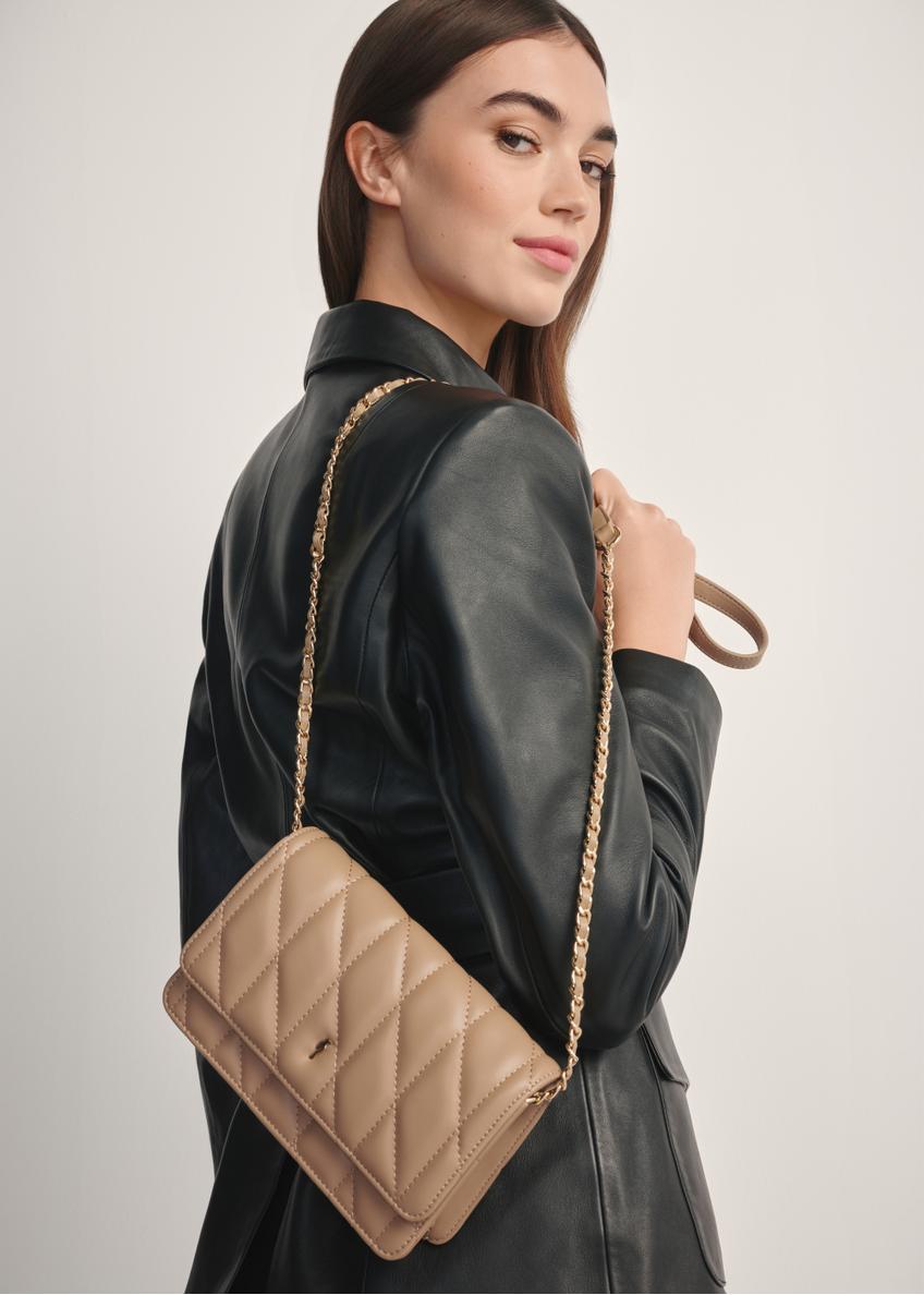 Small quilted women's handbag in beige color TOREC-1150-1D(W26)