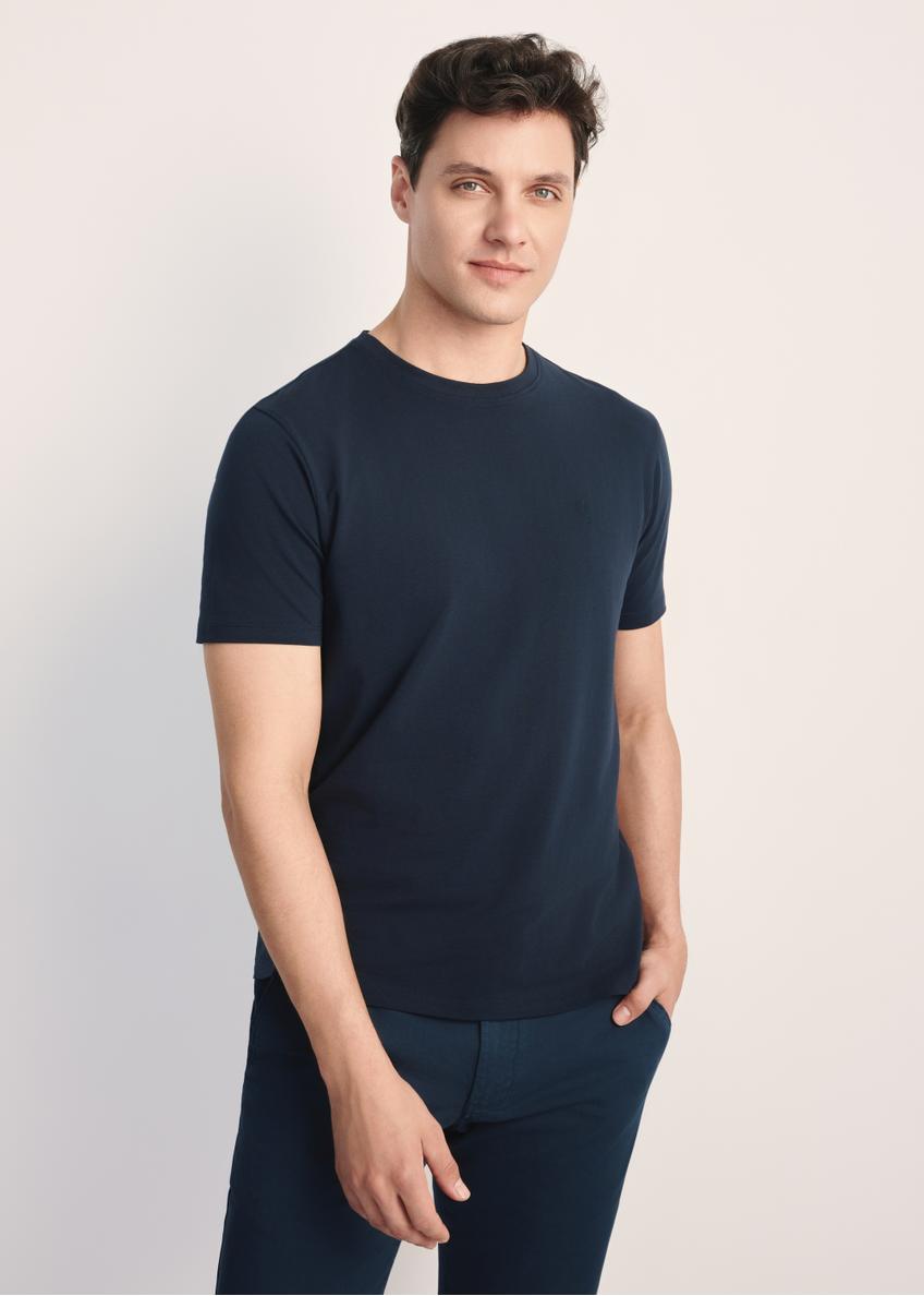 Navy blue cotton men's T-shirt TSHMT-0120-69(Z25), front view of the product on the model, half of the silhouette visible.