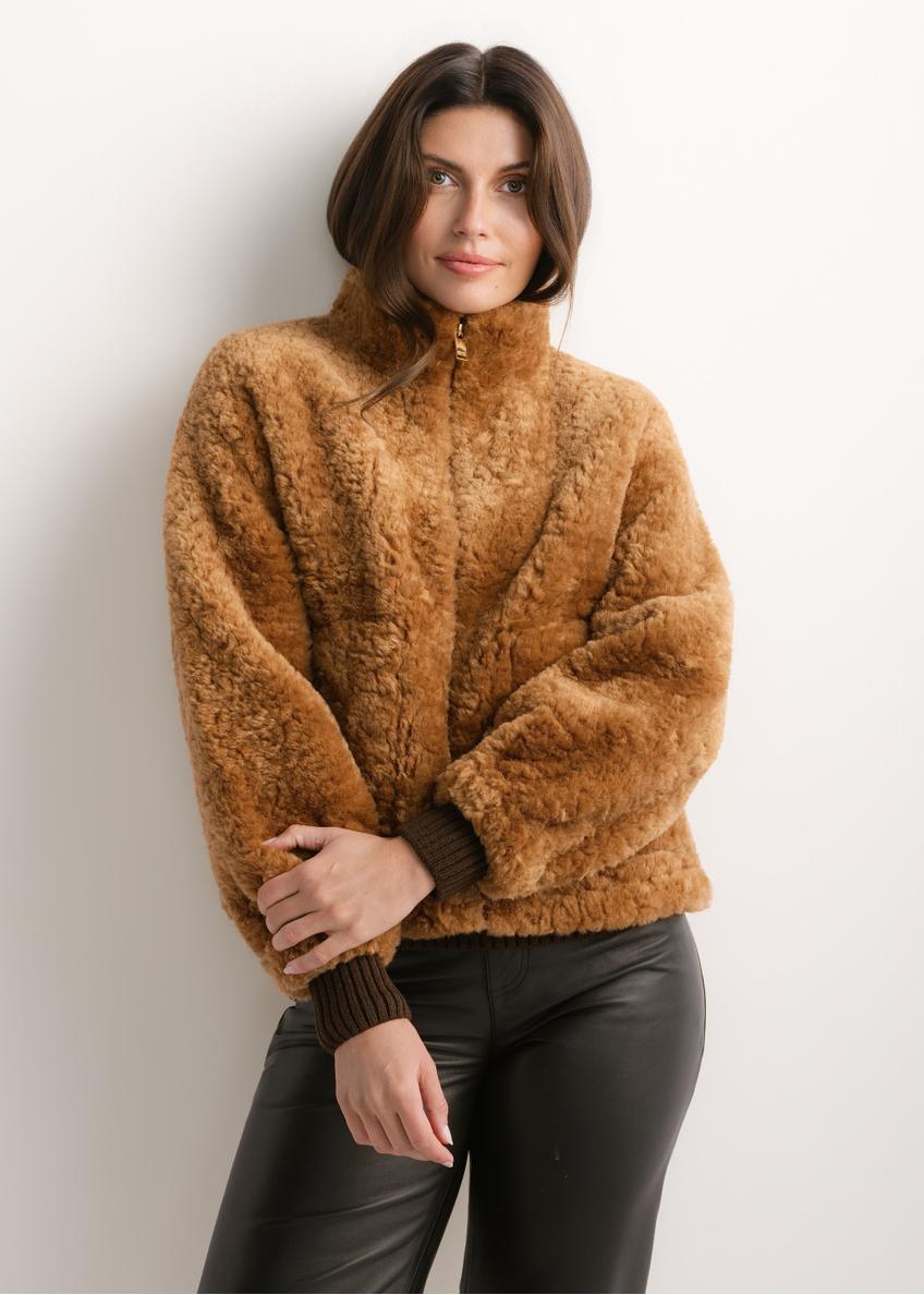 Women's short camel fur coat FUTDP-0089-1D(Z26), front view of the product on the model. Half of the silhouette visible.