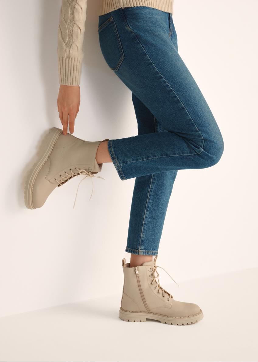 Beige leather women's ankle boots BUTYD-1015A-80(Z25), product view on model's feet against a light background.