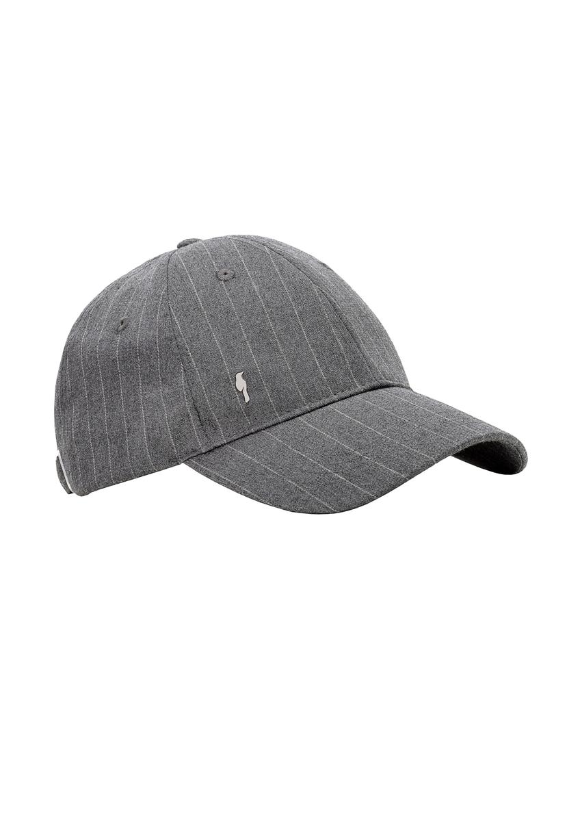 Gray men's cap with a visor CZADT-0080-91(Z 25), diagonal view of the product on a white background.