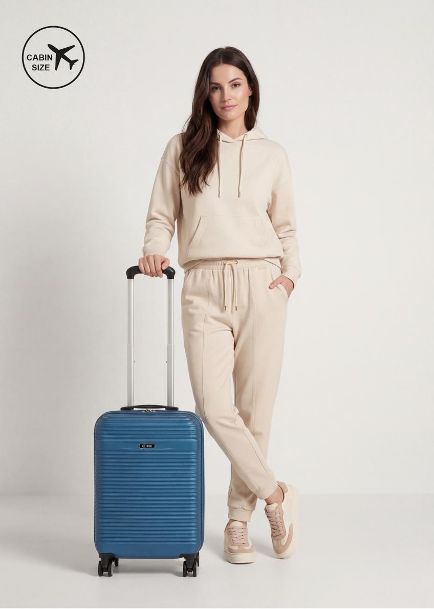 Small suitcase on wheels WALAB-0040-7H-19(W26)