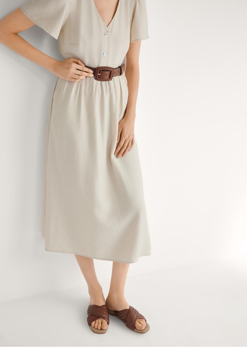 Women's brown braided flip-flops BUTYD-1254-1H(W26), front view of the product on the model's feet.