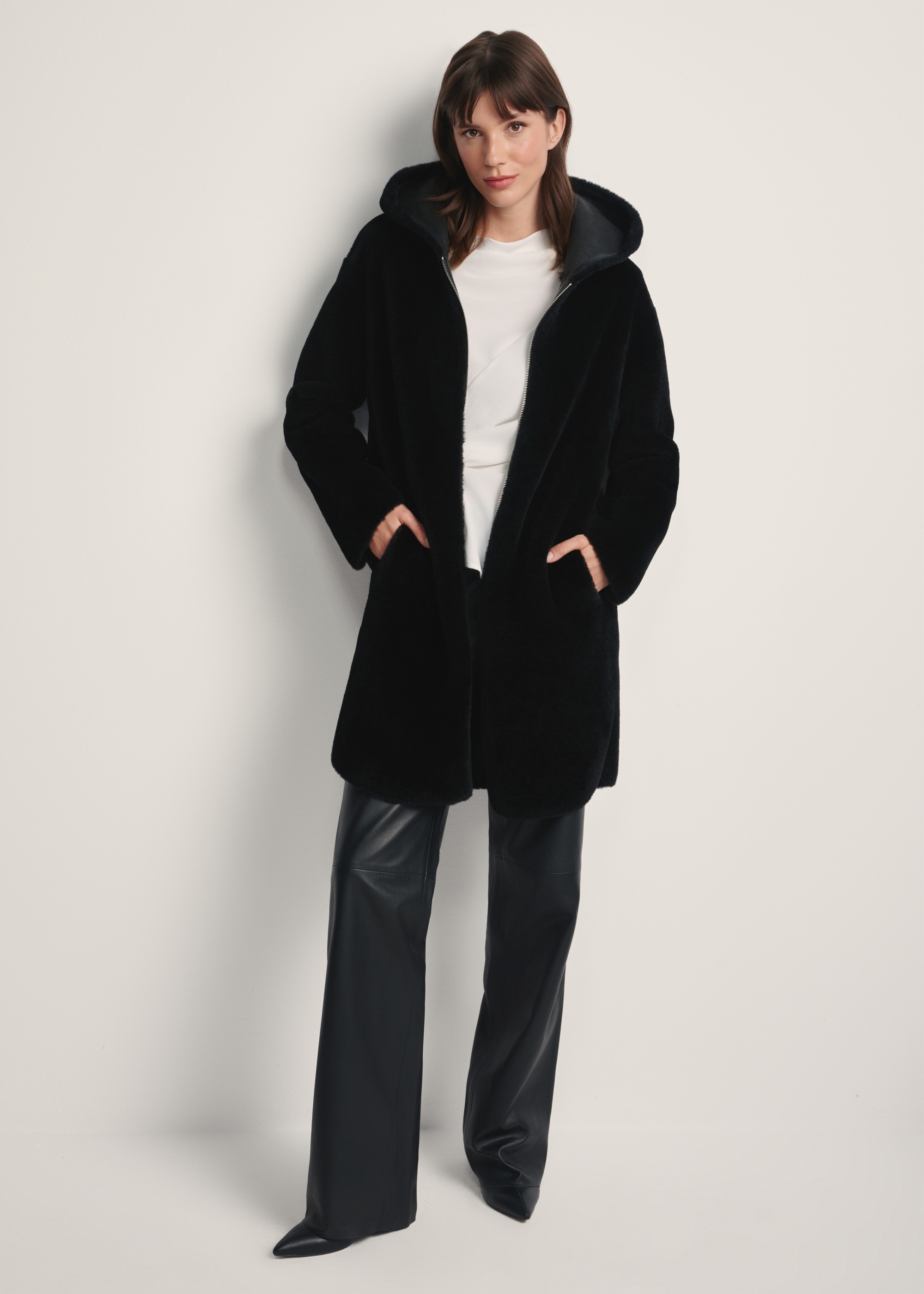 Women's black fur coat with hood FUTDP-0073-99(Z25)