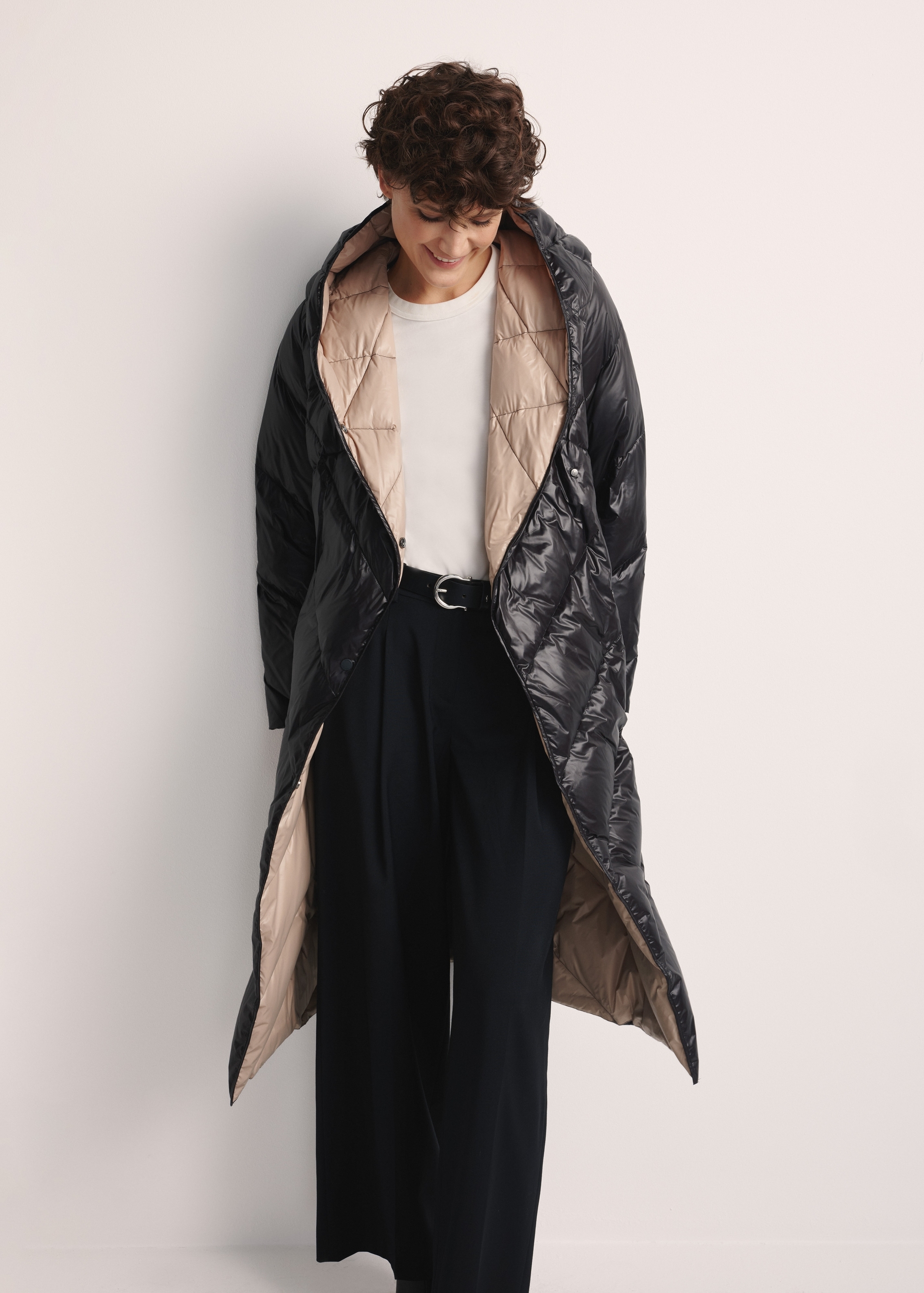 Long black women's winter jacket KURDT-0542A-98(Z25)